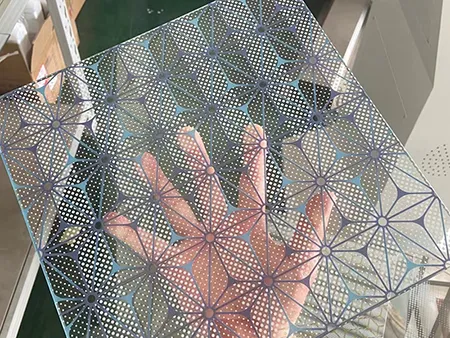 Dots & Lines Digitally Printing Glass